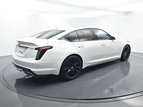 Used 2022 Cadillac CT5 V w/ Platinum Package RWD image 15