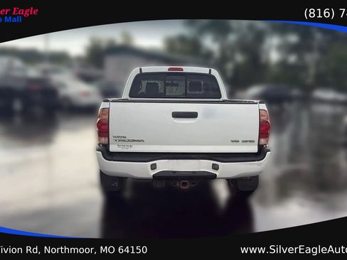 Used 2006 Toyota Tacoma 4x4 Access Cab V6 w/ TRD Sport Pkg #1 image 4