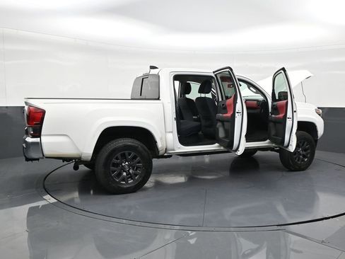 Used 2021 Toyota Tacoma SR5 image 29