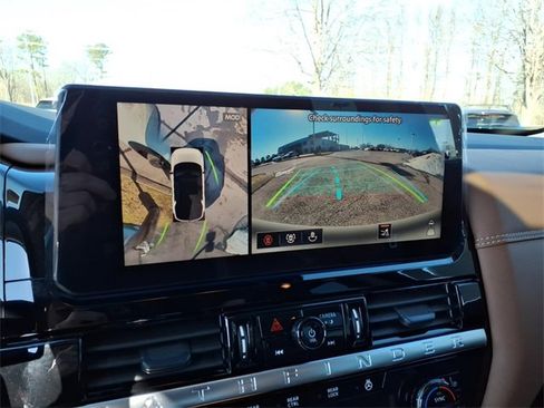 New 2026 Nissan Pathfinder Platinum image 15