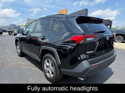 Used 2024 Toyota RAV4 XLE AWD/4WD image 5