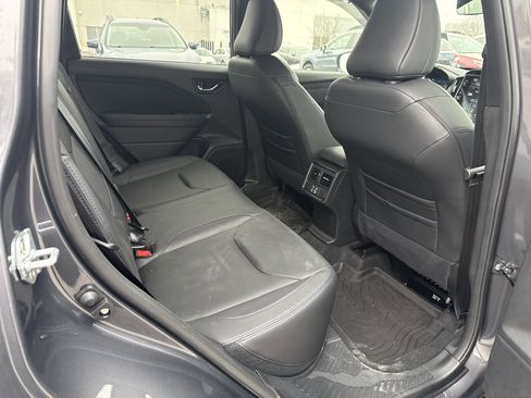 Used 2025 Subaru Forester Limited image 19