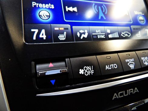 Used 2015 Acura TLX w/ Technology Package FWD image 22