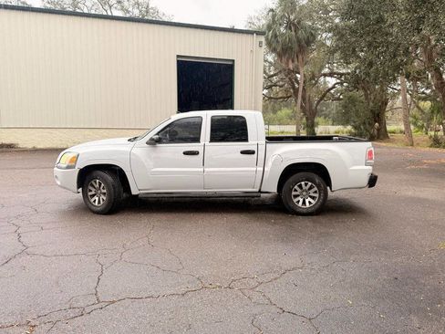 Used 2008 Mitsubishi Raider LS image 8