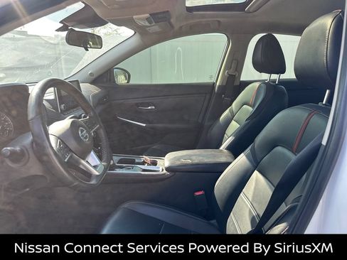 Certified 2022 Nissan Sentra SR w/ SR Premium Package FWD image 13