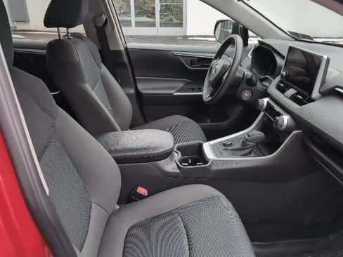 Used 2024 Toyota RAV4 LE image 26