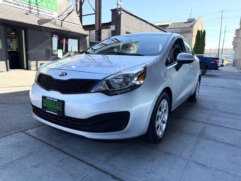 Used 2015 Kia Rio LX image 1