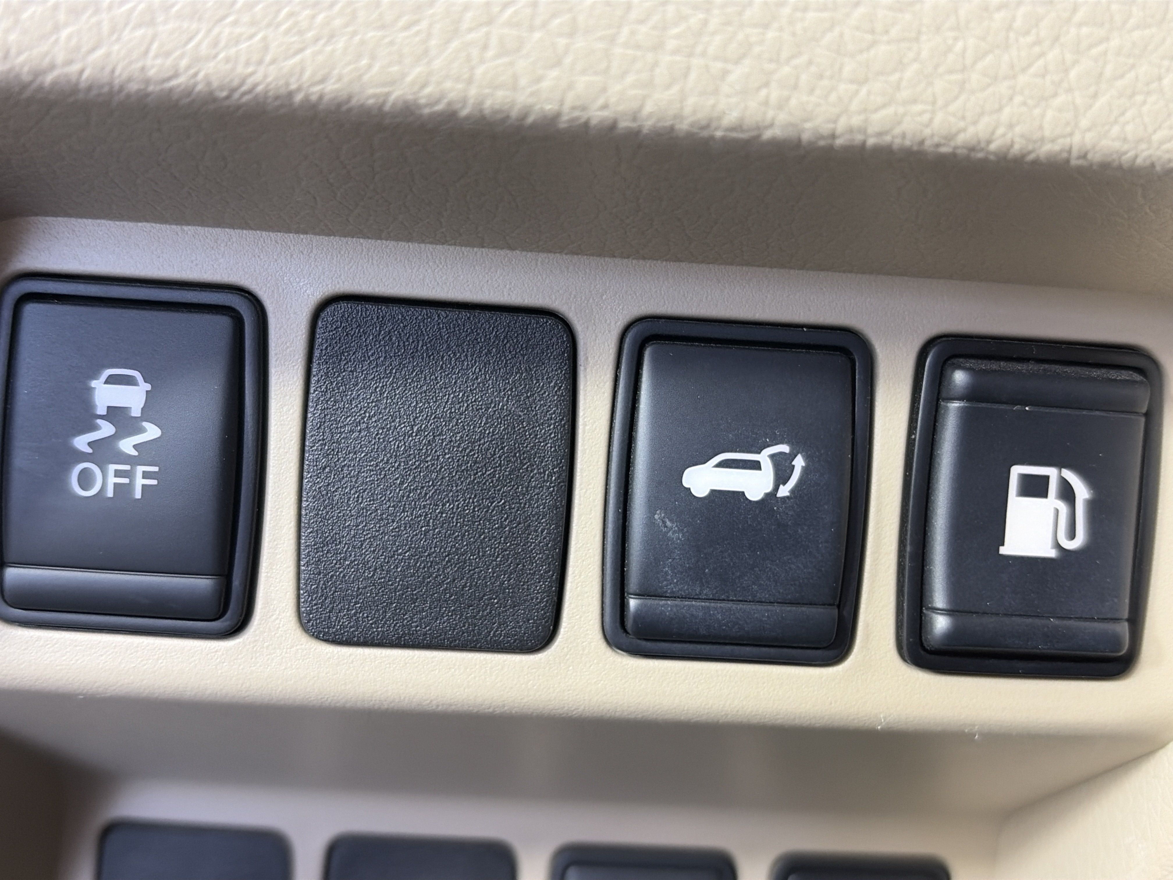 Used 2018 Nissan Rogue SV FWD image 32