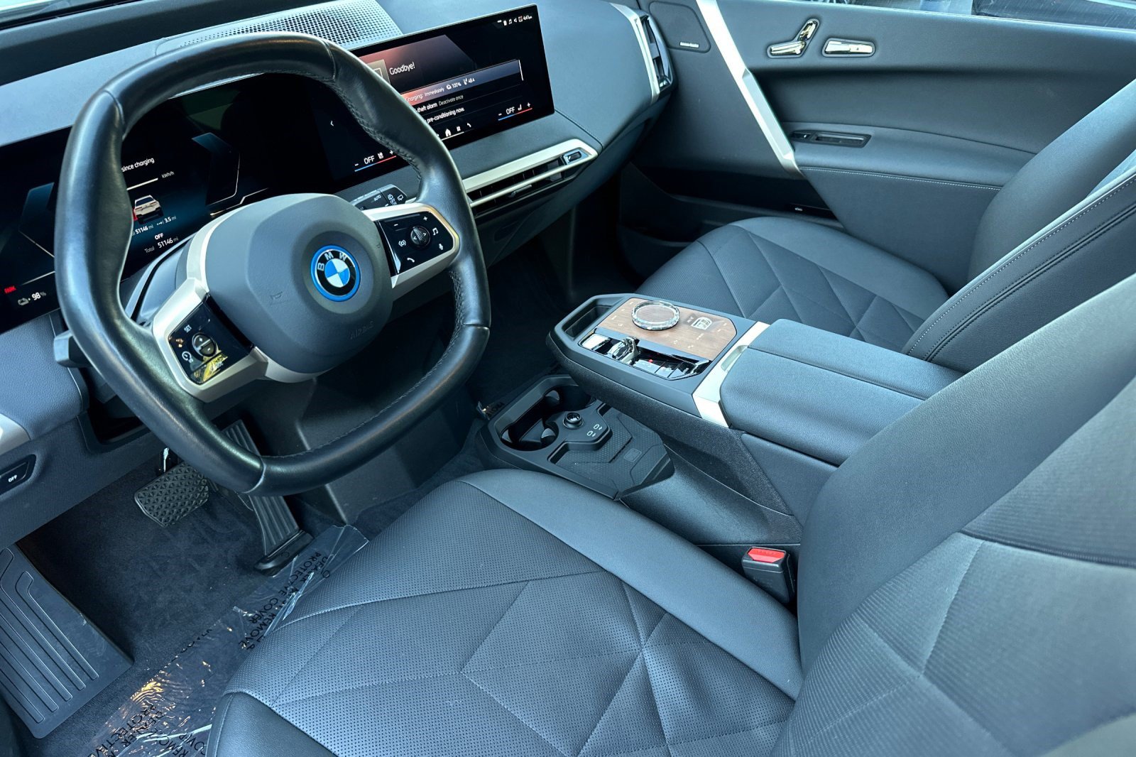 Used 2024 BMW iX xDrive50 w/ Premium Package AWD/4WD image 11