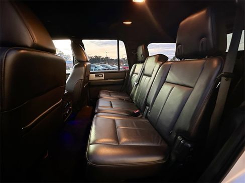 Used 2017 Ford Expedition Limited image 4