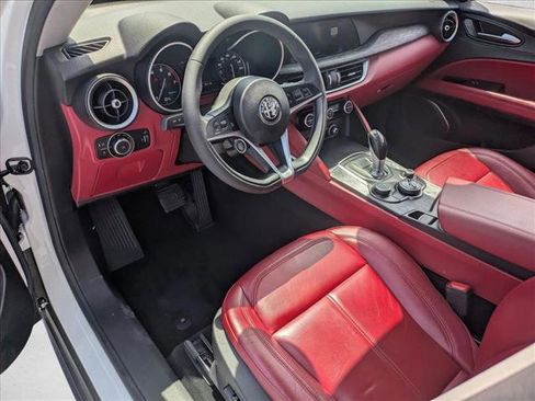 Used 2019 Alfa Romeo Stelvio w/ Nero Edizione RWD image 9