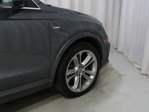 Used 2018 Audi Q3 2.0T Premium Plus w/ Premium Plus Package AWD/4WD image 28