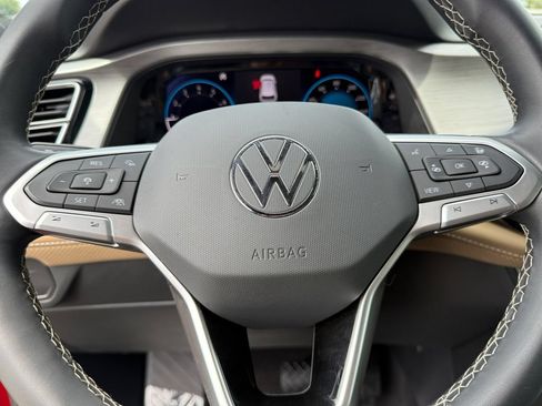 Used 2024 Volkswagen Atlas Cross Sport SE w/ Panoramic Sunroof Package AWD/4WD image 20