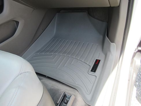 Used 2021 Chevrolet Traverse LT w/ LT Premium Package FWD image 33
