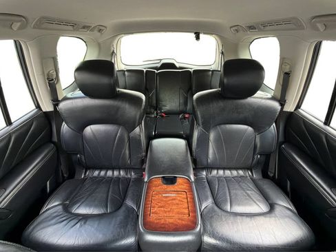 Used 2015 INFINITI QX80 4WD w/ Deluxe Technology Package image 14