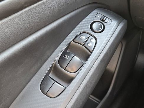 Used 2025 Nissan Altima 2.5 SV image 21