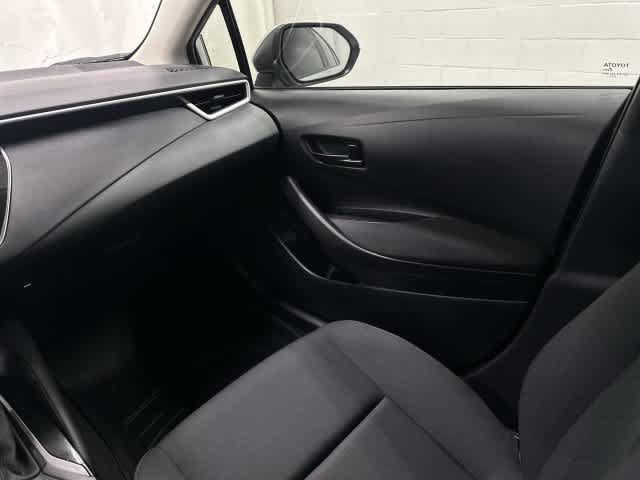 Used 2025 Toyota Corolla LE FWD image 13