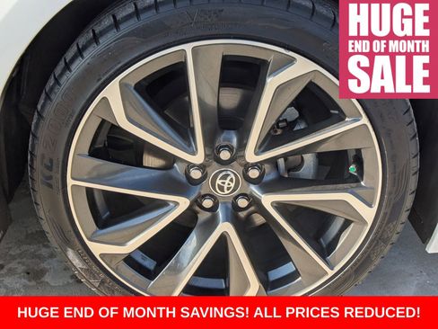 Used 2022 Toyota Corolla SE image 36