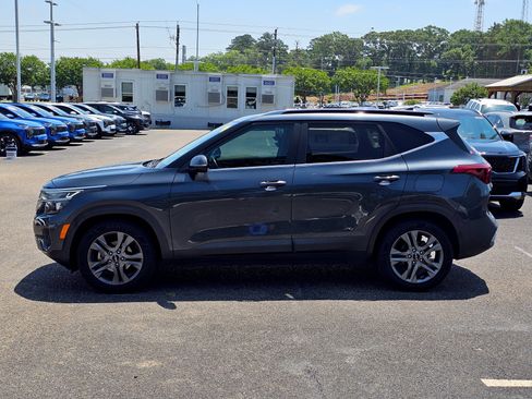 Used 2022 Kia Seltos S FWD image 10