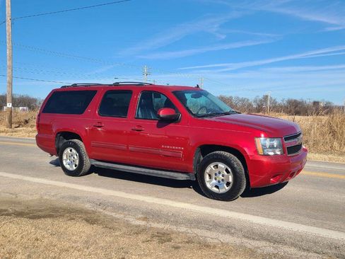 Used 2013 Chevrolet Suburban LT w/ Luxury Package image 1