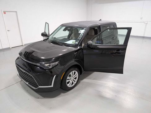 Certified 2023 Kia Soul LX image 15