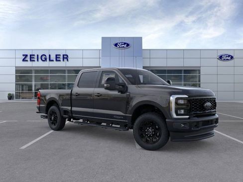 New 2026 Ford F250 Lariat w/ Black Appearance Package image 7