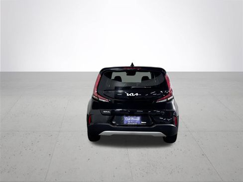Used 2025 Kia Soul LX w/ LX Technology Package FWD image 7