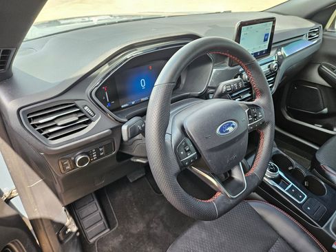 Used 2025 Ford Escape ST-Line w/ Equipment Group 301A image 15