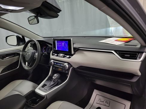 Used 2024 Toyota RAV4 XLE Premium image 27