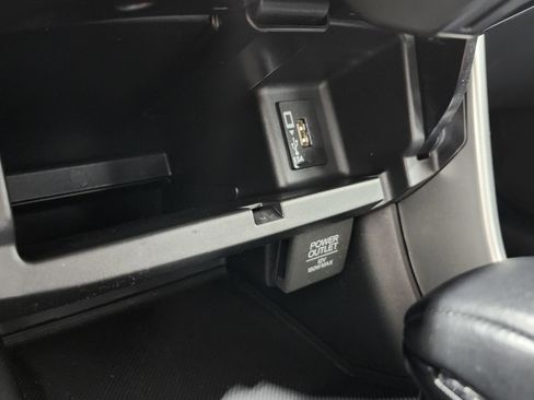 Used 2017 Honda Accord EX-L image 32