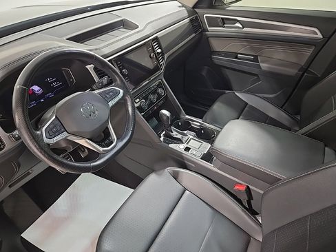 Used 2021 Volkswagen Atlas SEL R-Line image 18