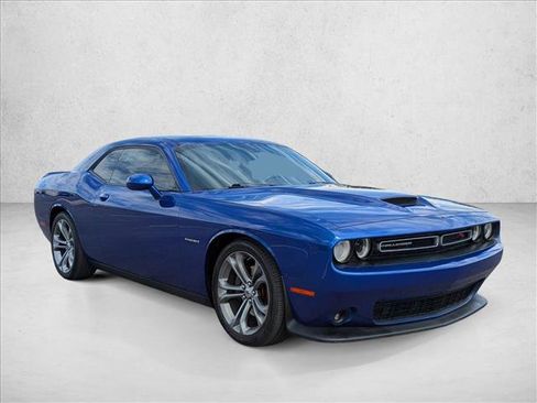 Used 2020 Dodge Challenger R/T RWD image 3