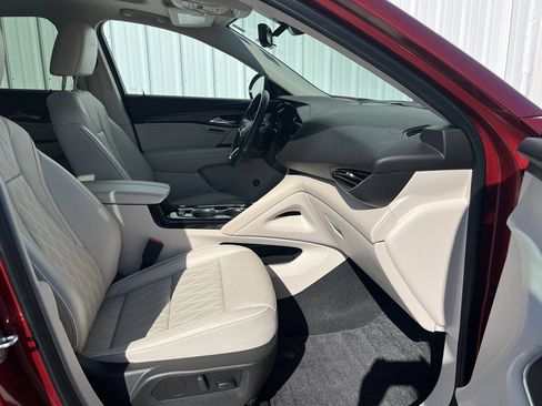 Used 2023 Buick Envision Avenir image 28