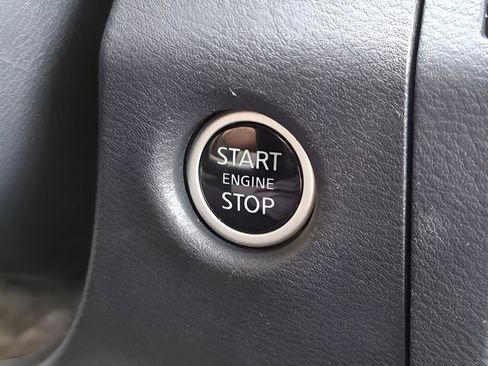 Used 2025 Nissan Frontier SV image 25