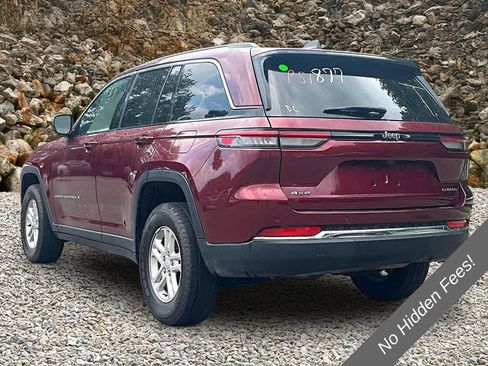 Used 2023 Jeep Grand Cherokee Laredo AWD/4WD image 9