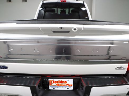 Used 2025 Ford F450 Platinum w/ Platinum Plus Package image 8