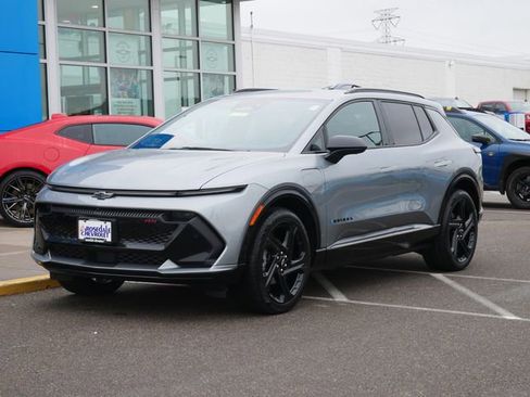 Used 2024 Chevrolet Equinox EV RS AWD/4WD image 2