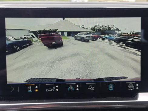Used 2025 Chevrolet Silverado 2500 High Country w/ Technology Package AWD/4WD image 28