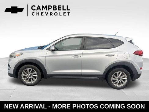 Used 2018 Hyundai Tucson SE w/ Cargo Package FWD image 2