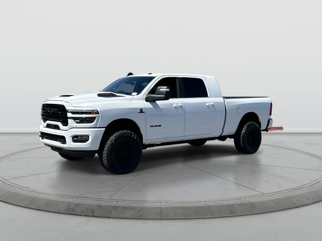 Used 2025 RAM 2500 Laramie AWD/4WD image 4