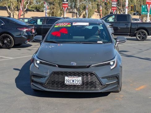 Used 2024 Toyota Corolla SE image 2