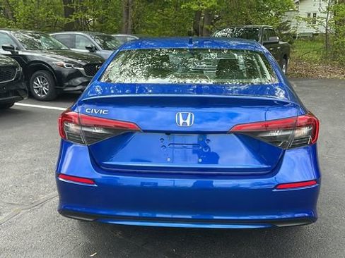Used 2023 Honda Civic EX image 6