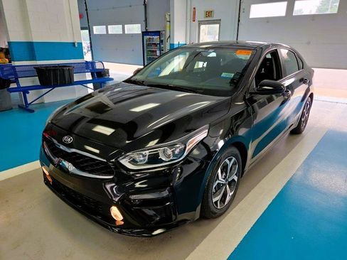 Used 2021 Kia Forte LXS FWD image 4