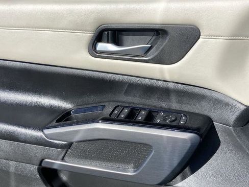 Used 2022 Nissan Pathfinder SL image 19