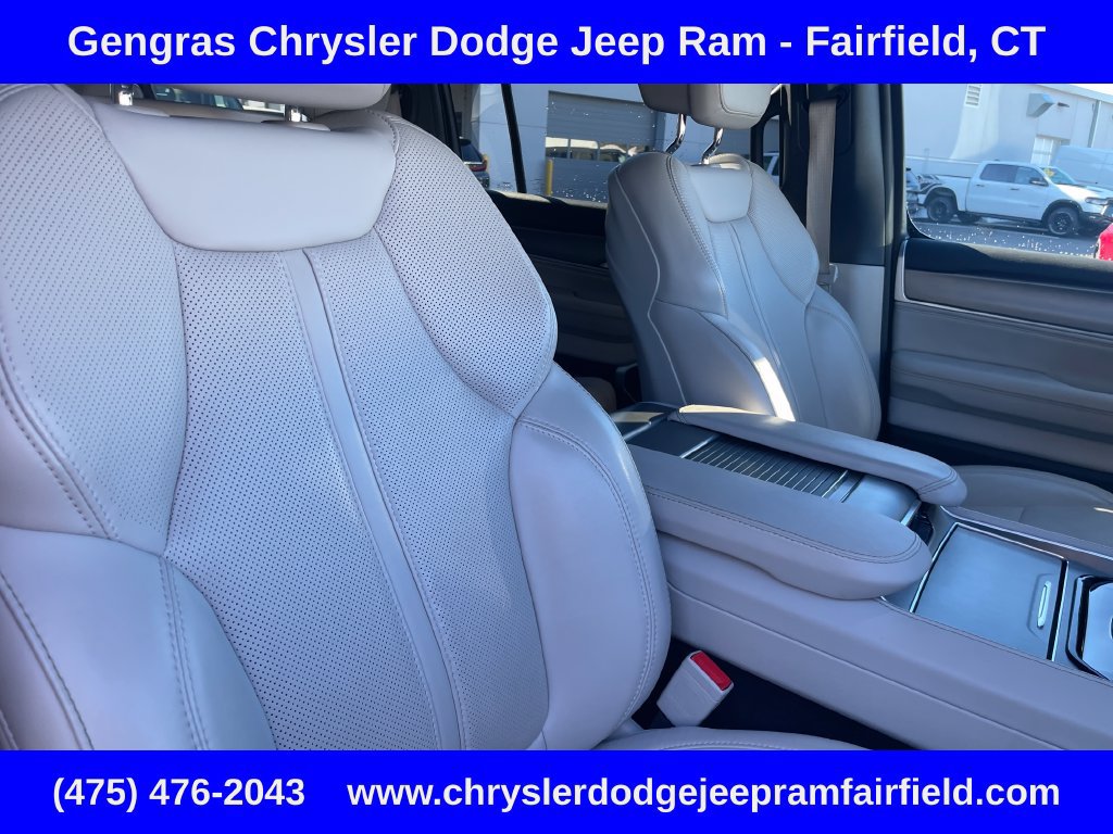 Certified 2025 Jeep Wagoneer Series II AWD/4WD image 20