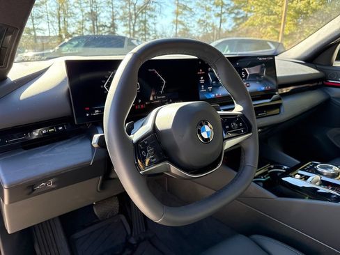 Used 2026 BMW 530i xDrive AWD/4WD image 14
