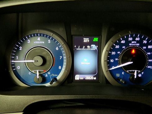 Used 2020 Toyota Sienna XLE w/ Carpet Mat Package image 15