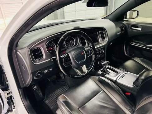 Used 2020 Dodge Charger SXT w/ Leather Interior Group RWD image 19