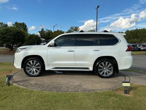 Used 2016 Lexus LX 570 4WD w/ Luxury Package image 5