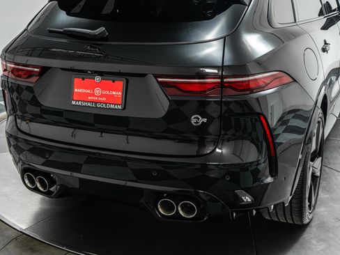Used 2023 Jaguar F-PACE SVR image 35